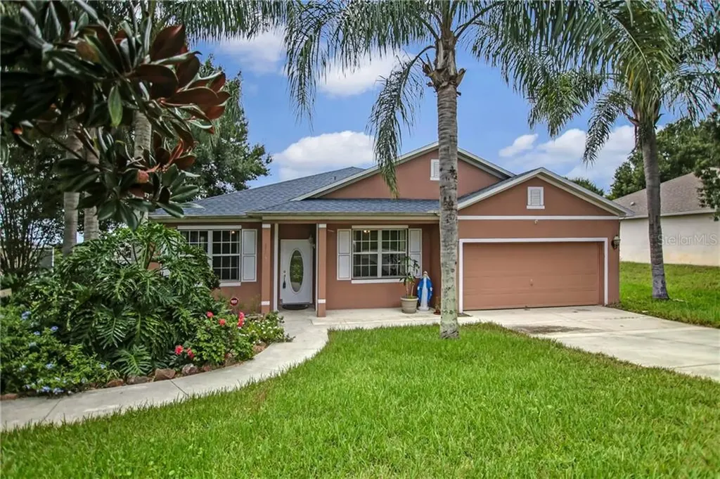1304 Windy Bluff Drive Minneola FL 34715