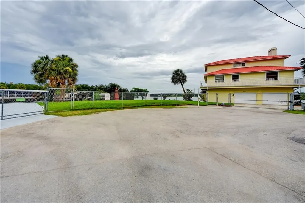 8401 Magnolia Street Gibsonton FL 33534