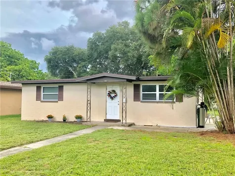 201 SE Jefferson Circle N St Petersburg FL 33703