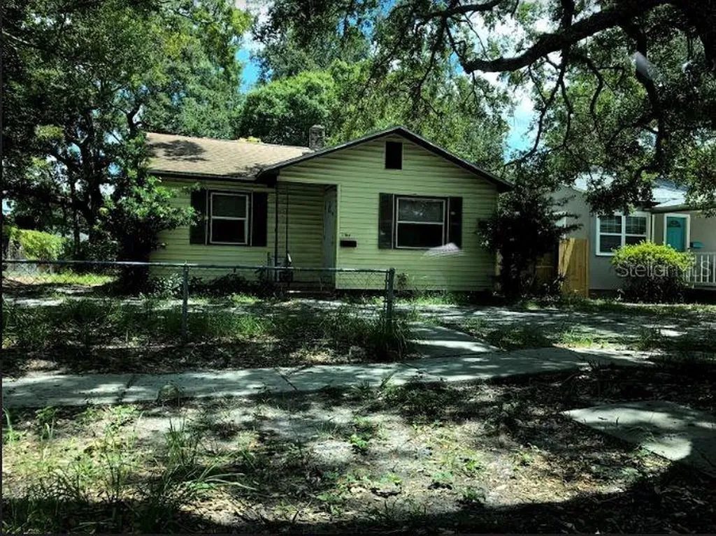 2745 3rd Avenue S St Petersburg FL 33712