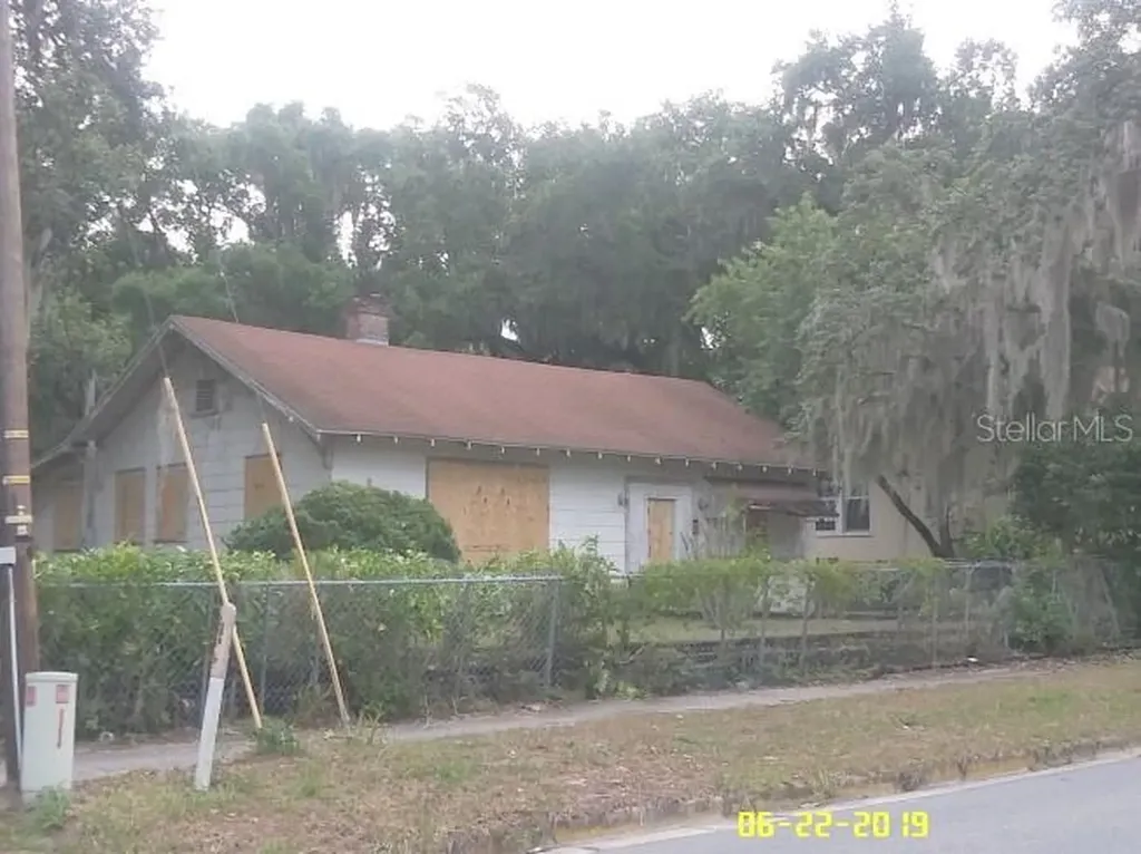 310 Perkins Street Leesburg FL 34748