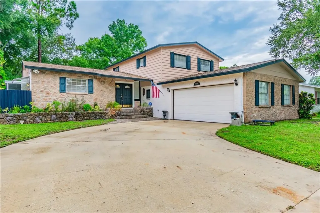 7508 Oakvista Circle Tampa FL 33634