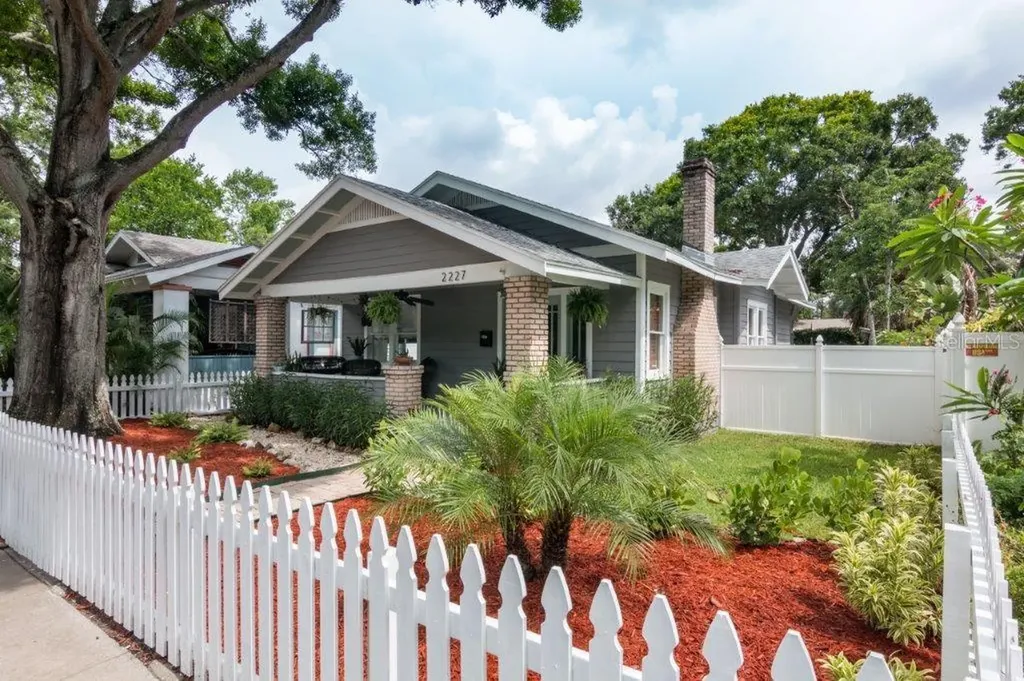 2227 Dartmouth Avenue N St Petersburg FL 33713