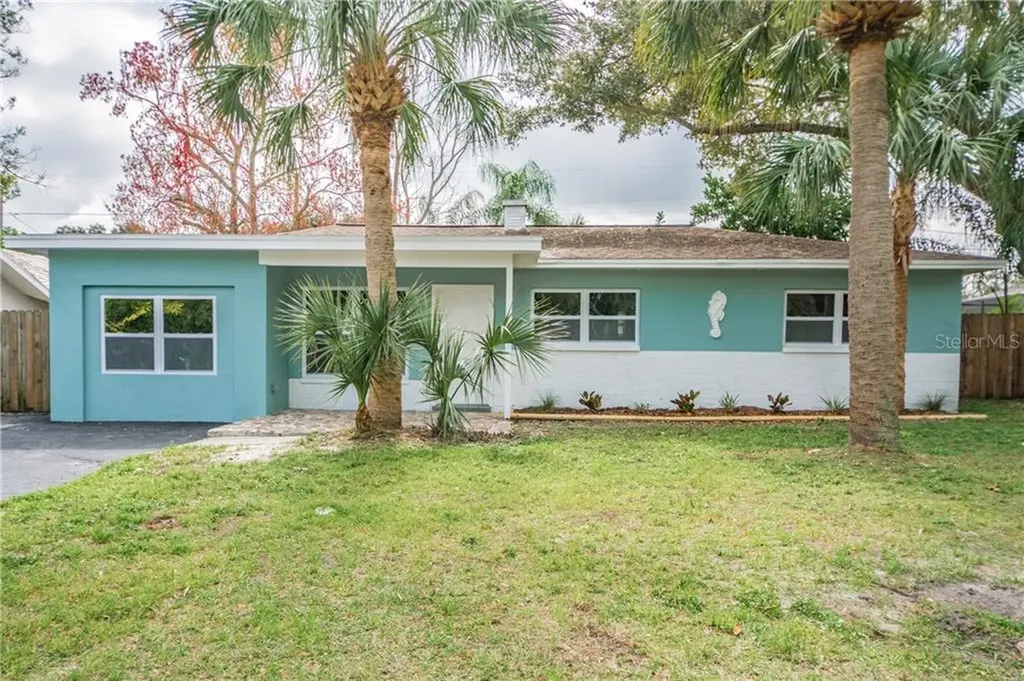 11072 Village Green Avenue Seminole FL 33772