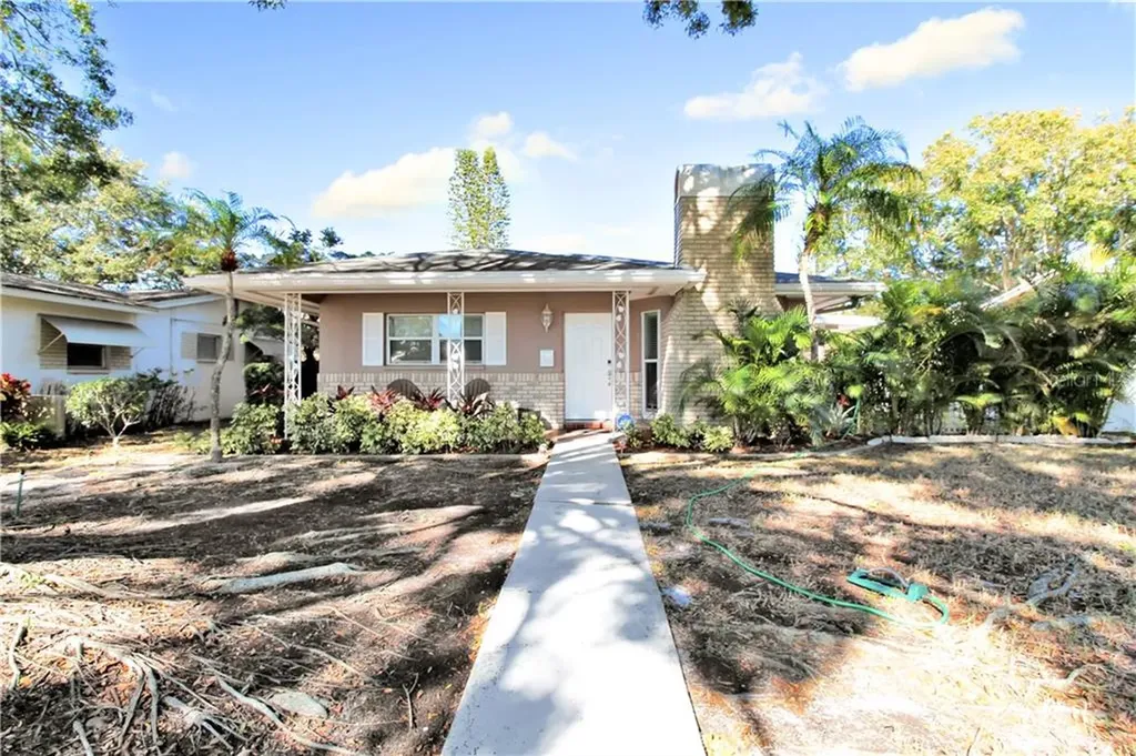 3711 15th Avenue N St Petersburg FL 33713
