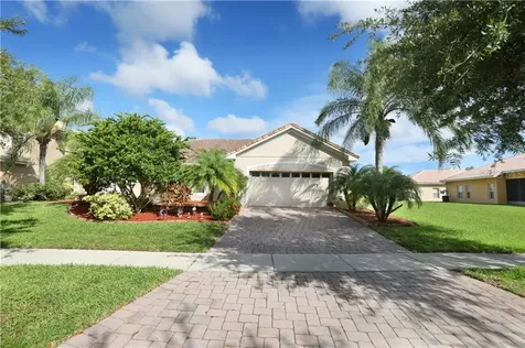 3552 Valleyview Drive Kissimmee FL 34746
