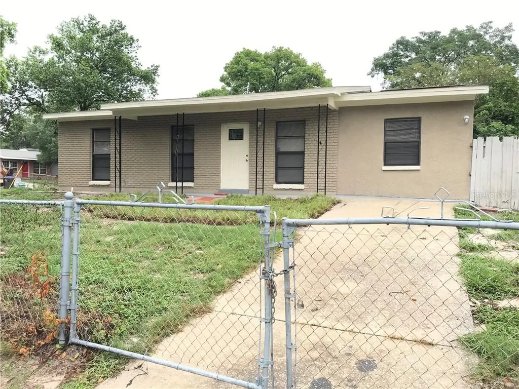 8419 Tupelo Drive Tampa FL 33637