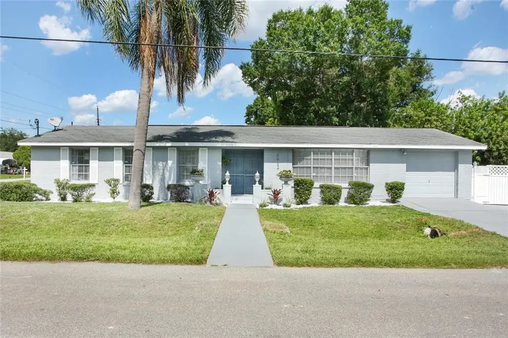 3924 W Arch Street Tampa FL 33607
