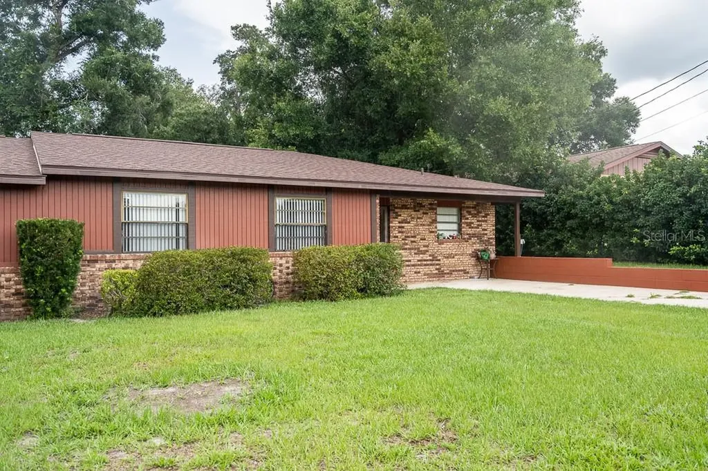 1549 S Montgomery Street Deland FL 32720