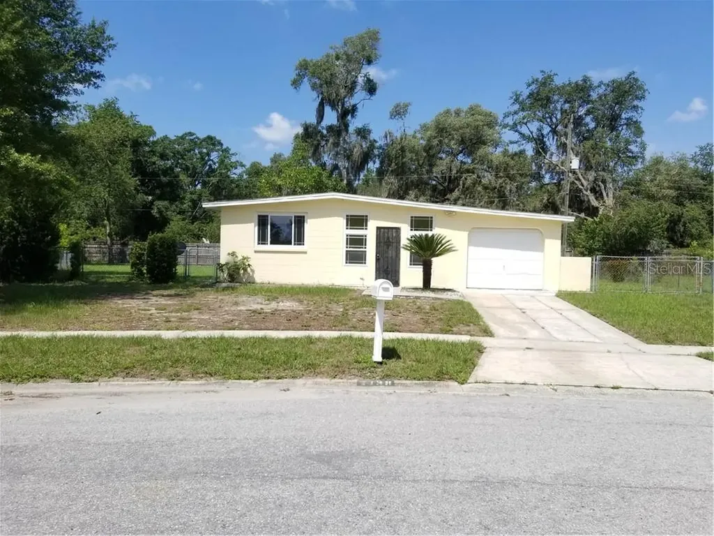 1138 Dogwood Avenue Tampa FL 33613