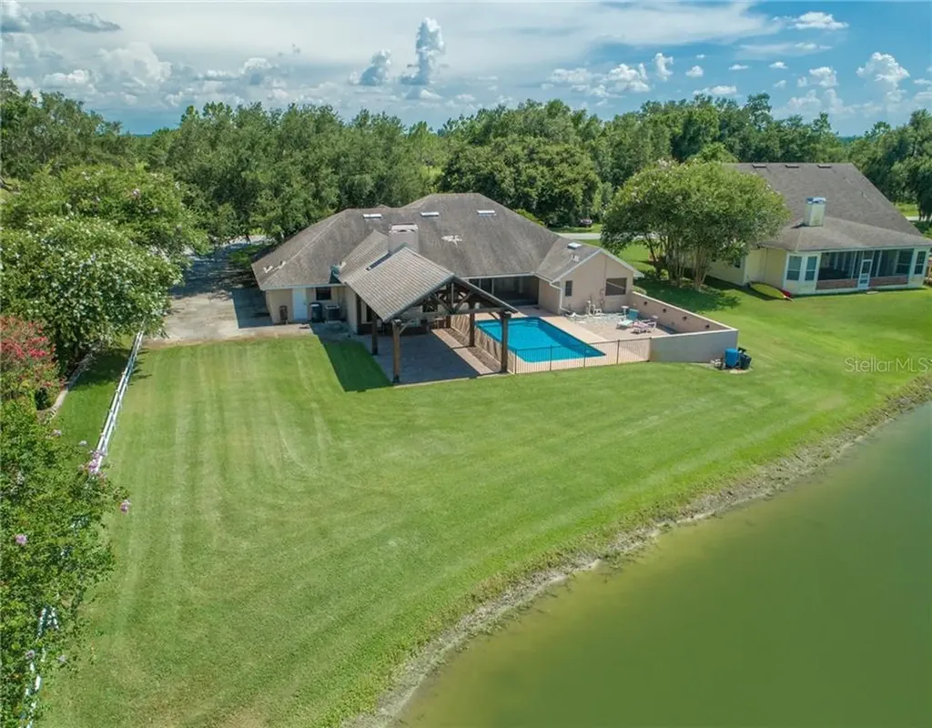1320 Hidden Creek Court Winter Haven FL 33880