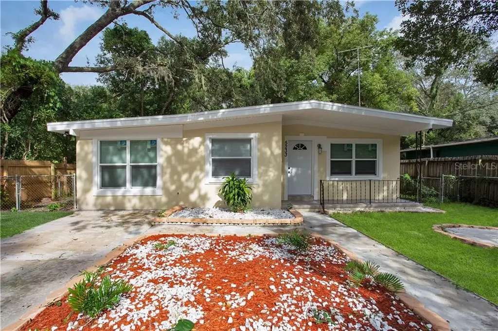 5233 Rose Avenue Orlando FL 32810