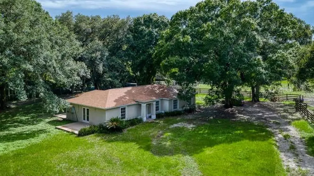 11439 Holstein Road Lithia FL 33547