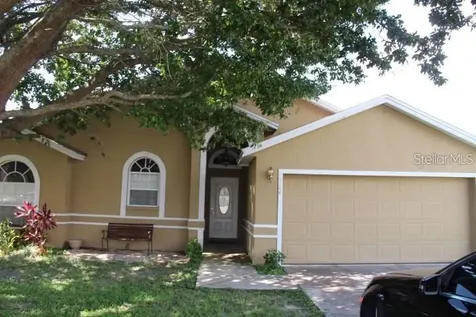 724 Berkley Pointe Drive Auburndale FL 33823