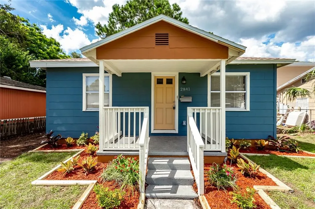 2841 39th Avenue N St Petersburg FL 33714