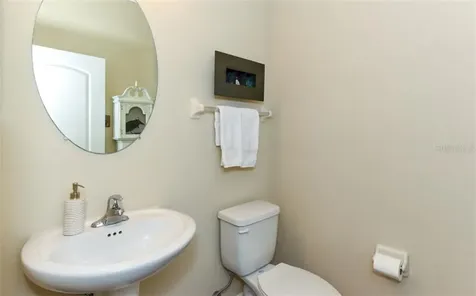 251 Crew Court Sarasota FL 34243