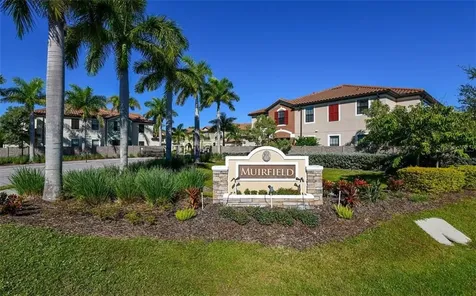 251 Crew Court Sarasota FL 34243