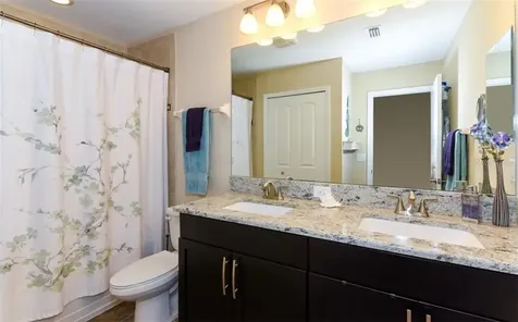 251 Crew Court Sarasota FL 34243