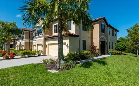 251 Crew Court Sarasota FL 34243