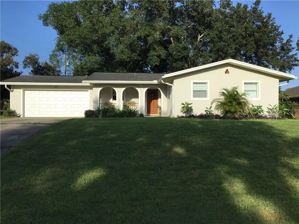 1011 W Gaucho Circle Deltona FL 32725
