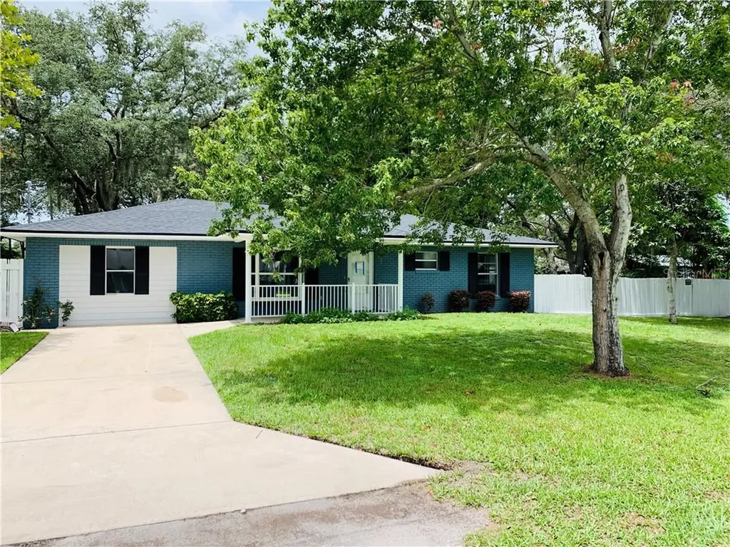 34043 Grant Avenue Leesburg FL 34788