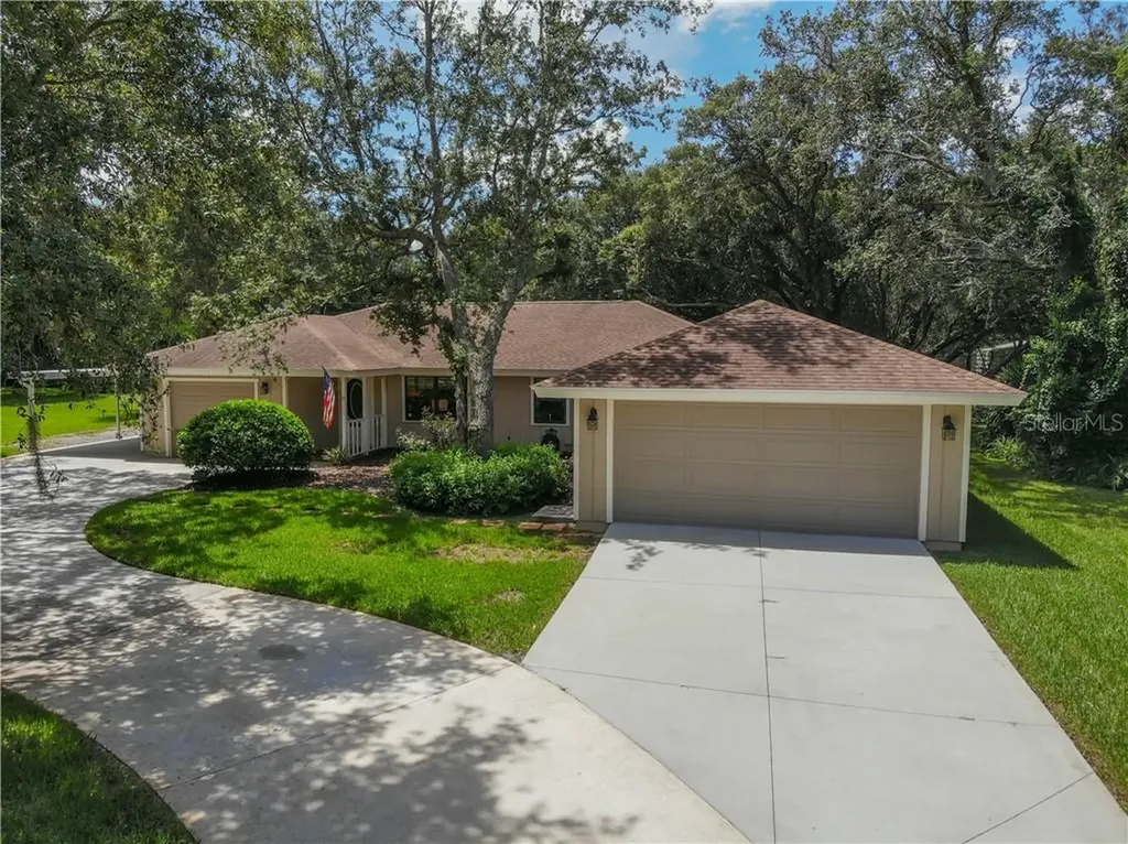 3656 Red Oak Court Lake Wales FL 33898