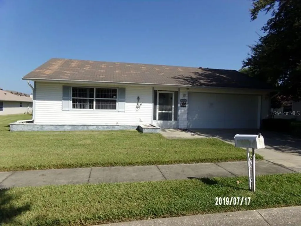 1559 Grove Court Tavares FL 32778