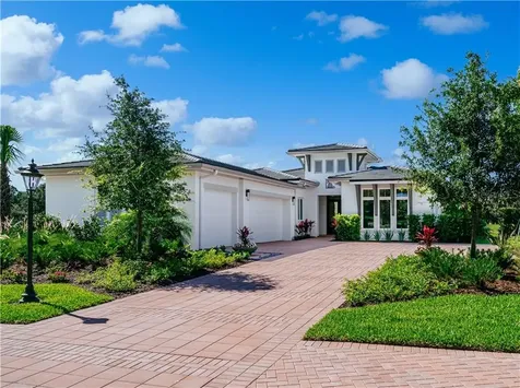 8841 Colonels Court Sarasota FL 34240