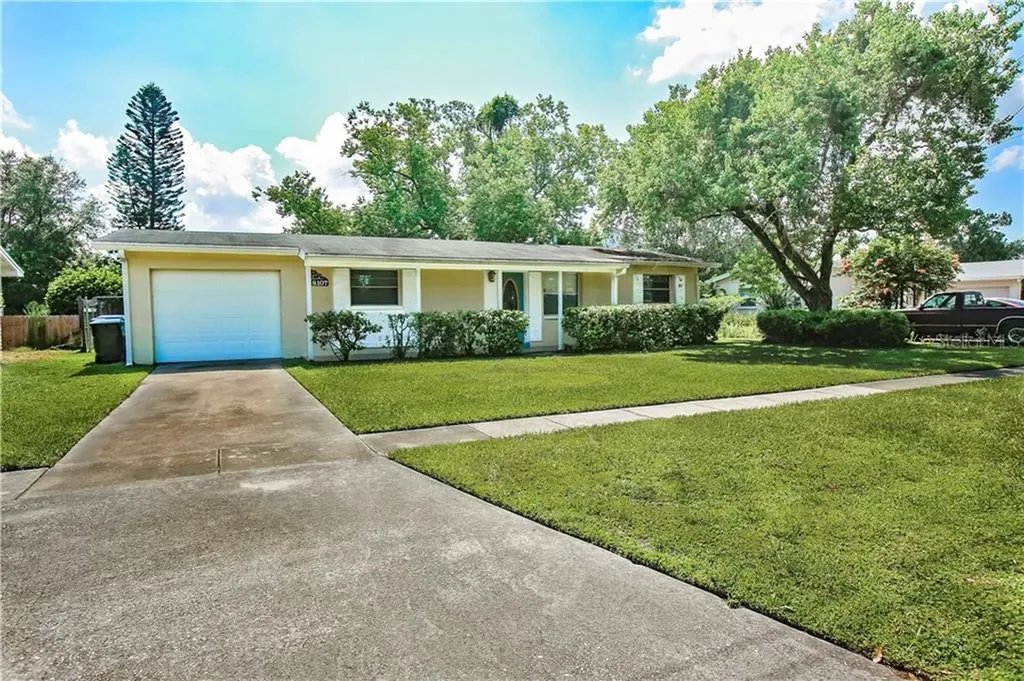 8107 Plunkett Avenue Orlando FL 32810