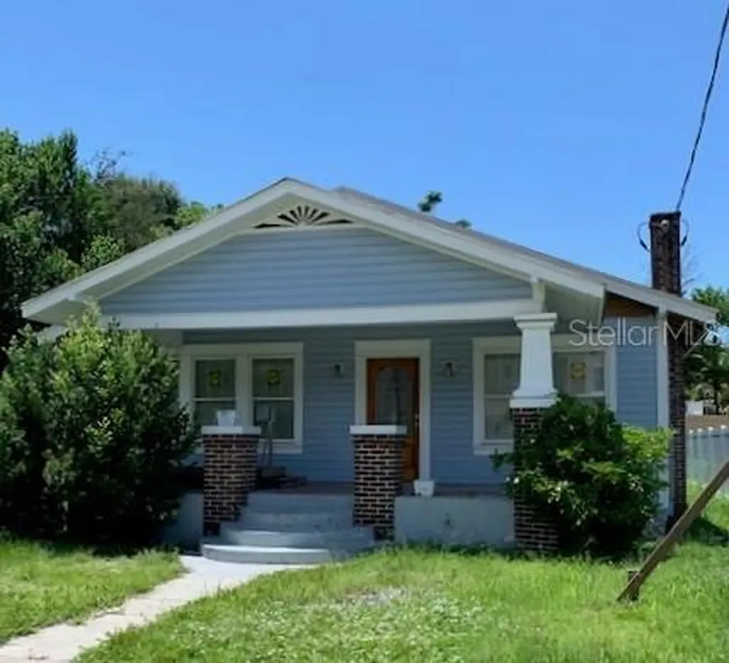 2918 W Aileen Street Tampa FL 33607