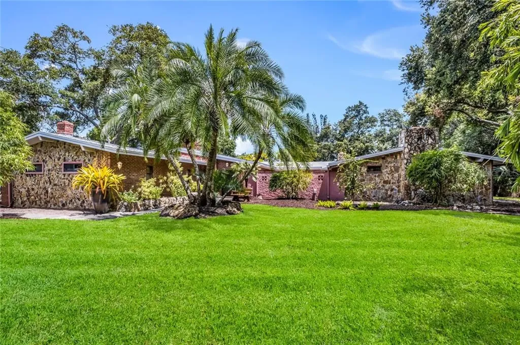 6223 Tanager Street Sarasota FL 34241
