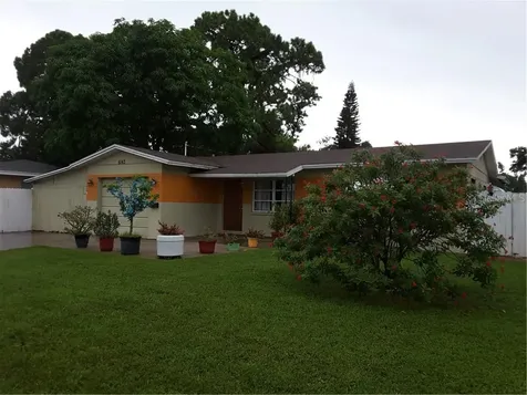 6163 38th Avenue N St Petersburg FL 33710