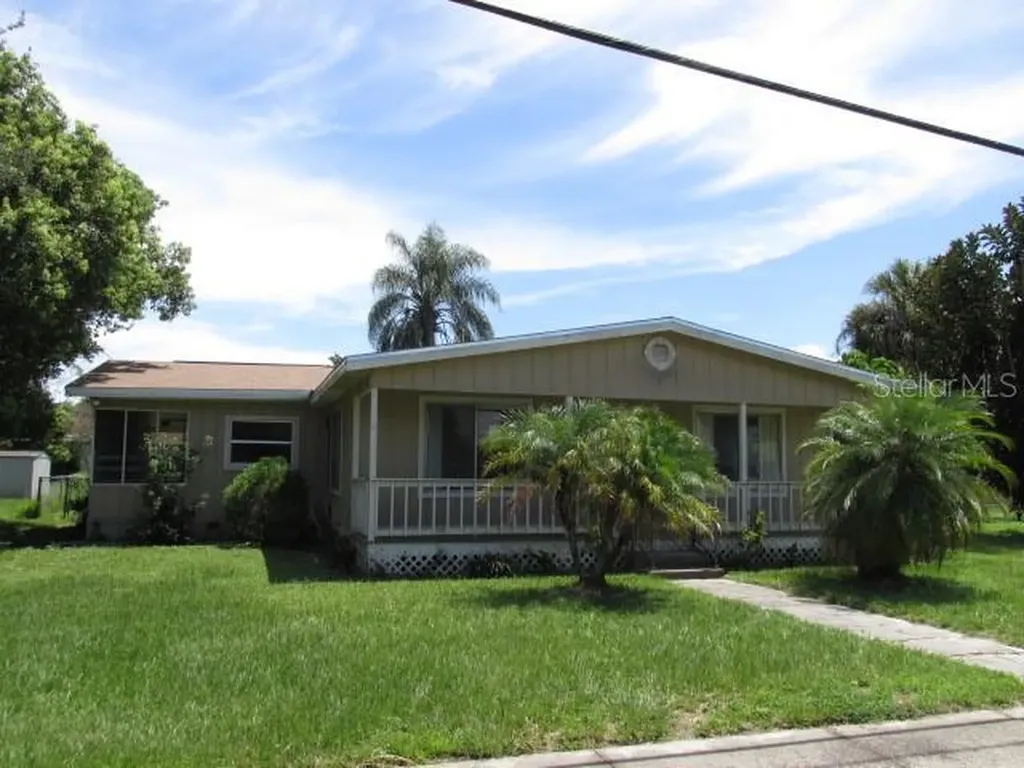 824 W Orange Street Kissimmee FL 34741