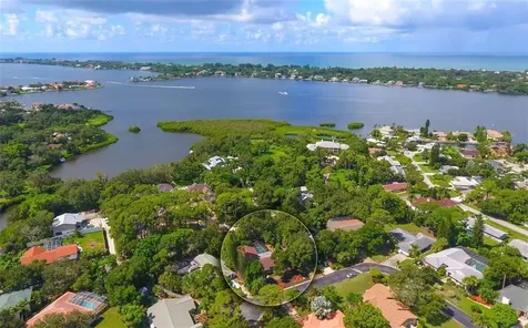 1972 Baywood Terrace Sarasota FL 34231