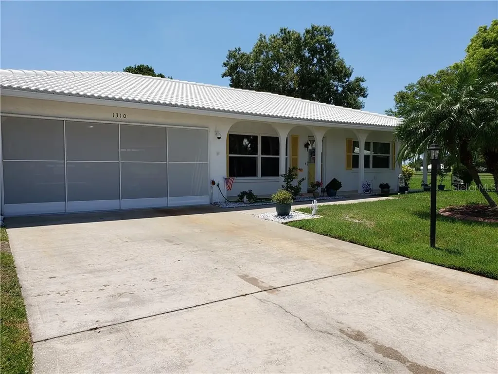 1310 Oakleaf Court Bradenton FL 34208