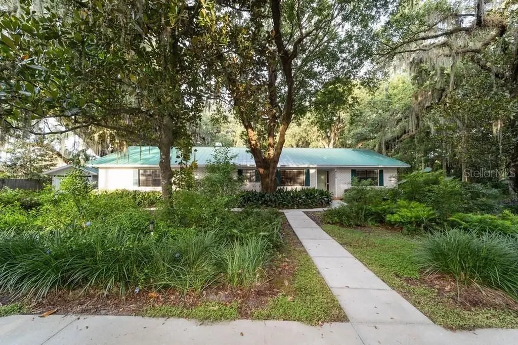 4075 S Sanford Avenue Sanford FL 32773