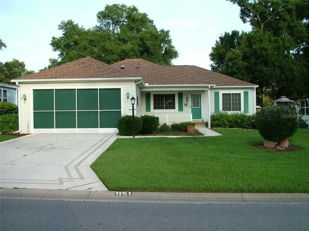 1151 Paradise Drive Lady Lake FL 32159