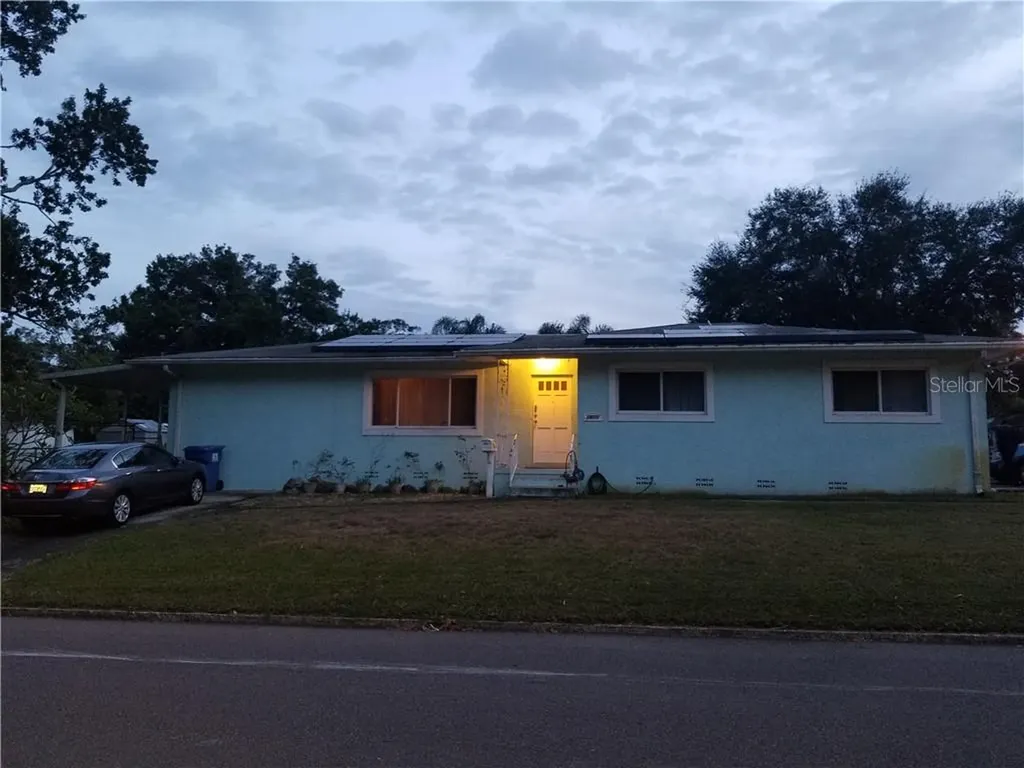 1670 52nd Avenue N St Petersburg FL 33714