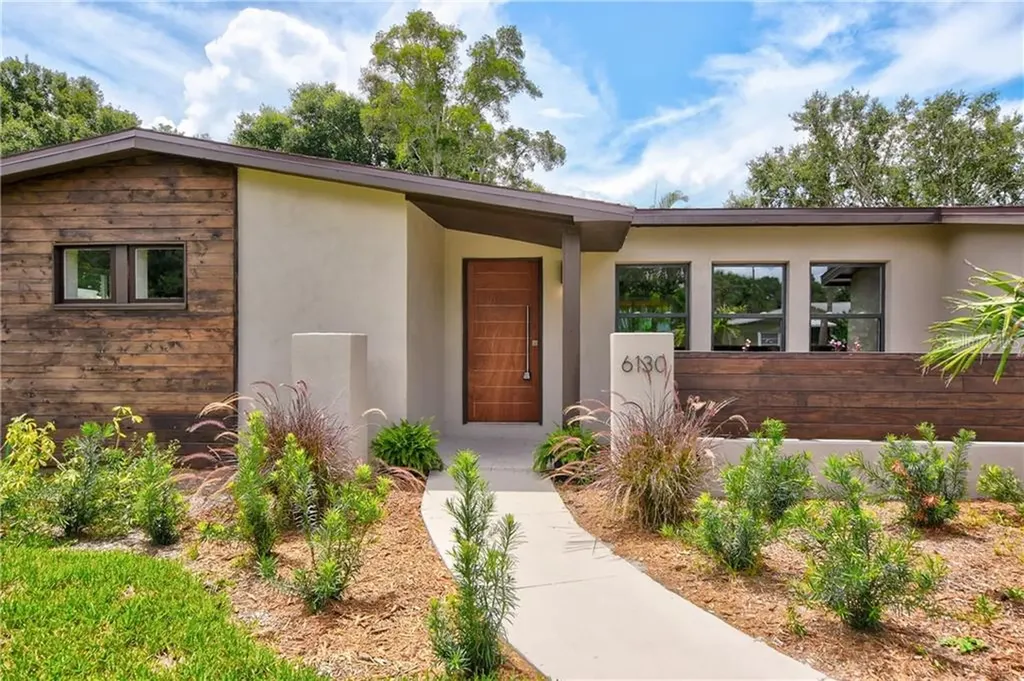 6130 6th Avenue N St Petersburg FL 33710