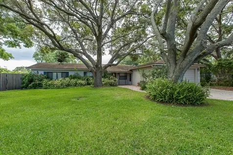 11109 Rumford Court N Pinellas Park FL 33782