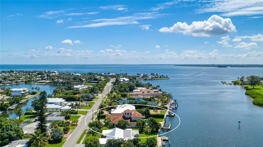 529 Key Royale Drive Holmes Beach FL 34217