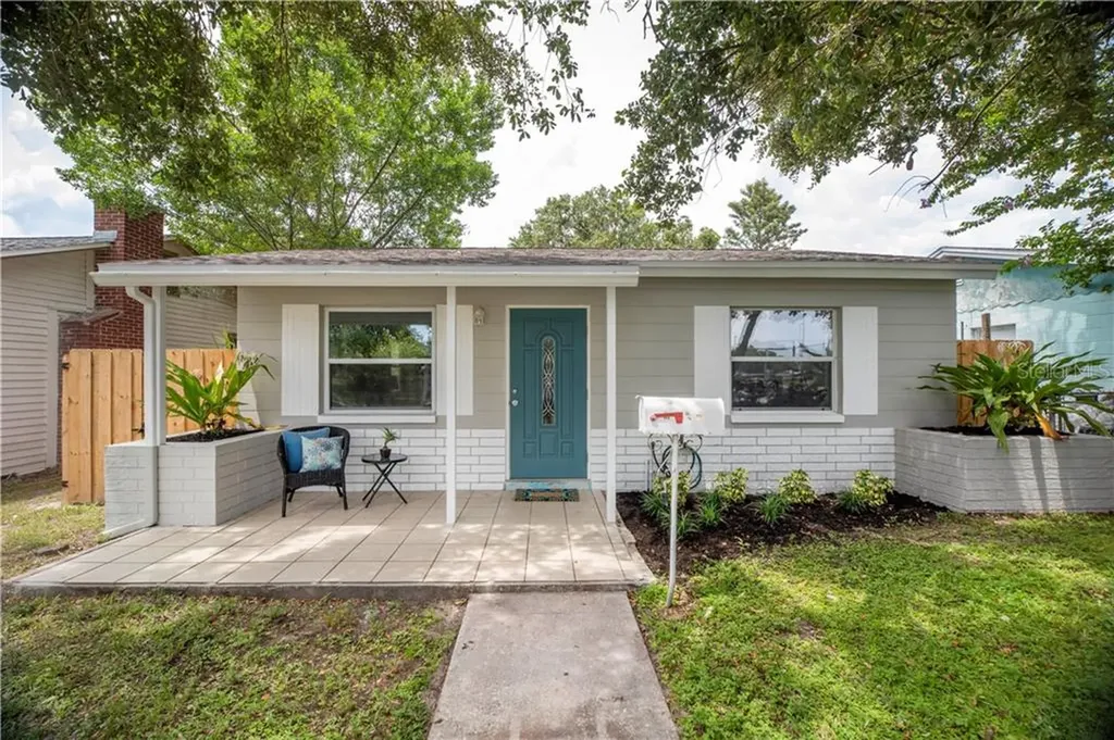 5127 6th Avenue S St Petersburg FL 33707