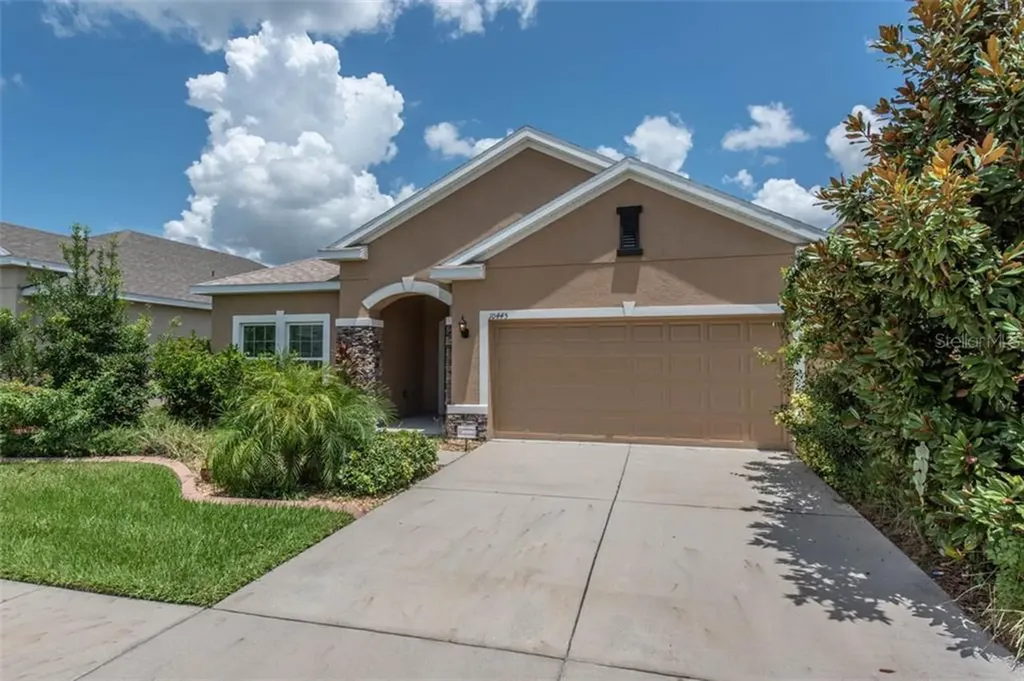 10445 Flagstaff Falls Avenue Riverview FL 33578