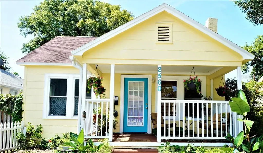 2560 14th Avenue N St Petersburg FL 33713