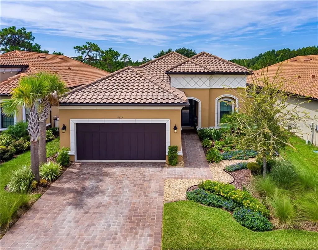 8555 Grand Alberato Road Tampa FL 33647