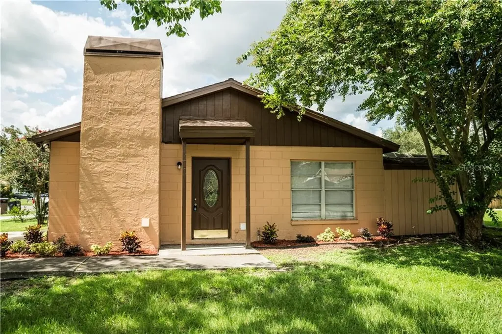1247 Mohrlake Drive Brandon FL 33511