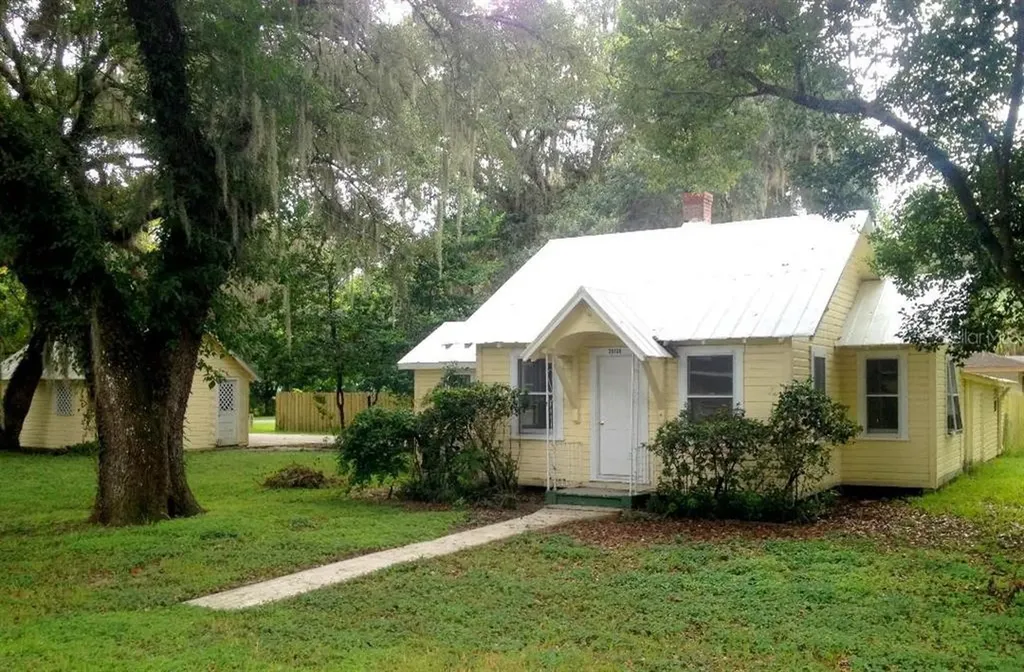 38330 C Avenue Zephyrhills FL 33542