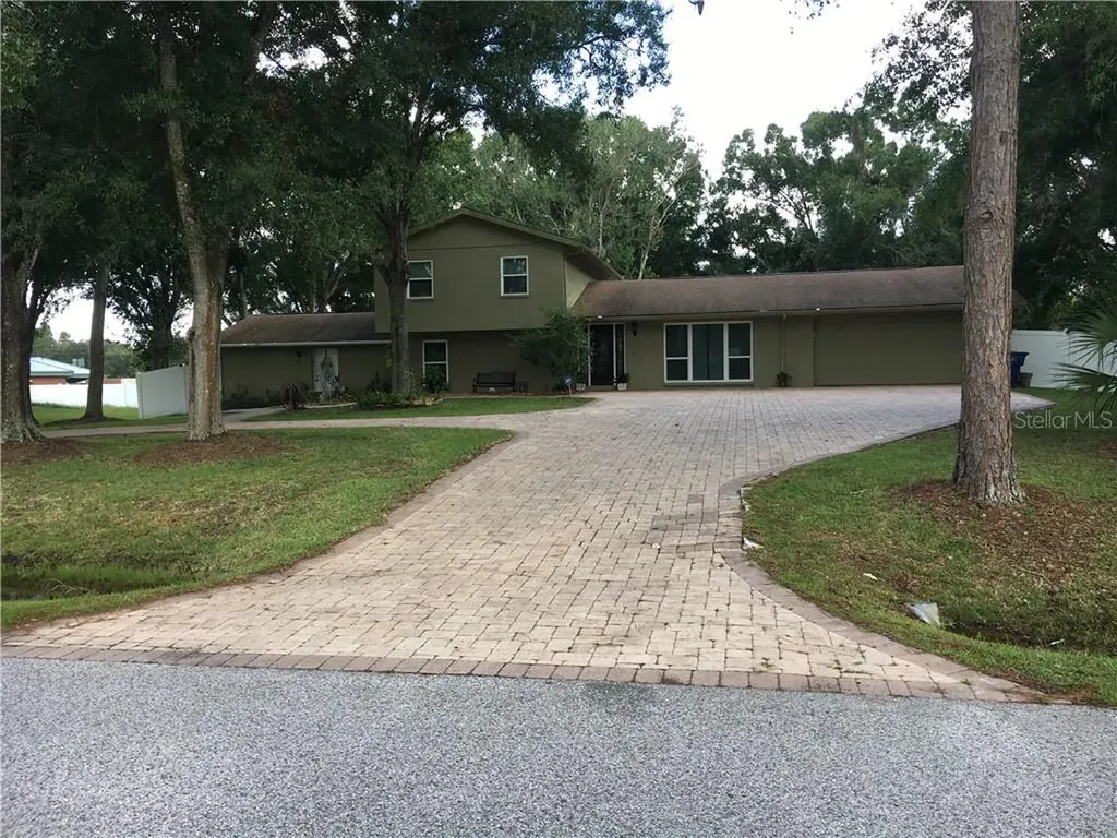 6033 Country Club Road Wesley Chapel FL 33544
