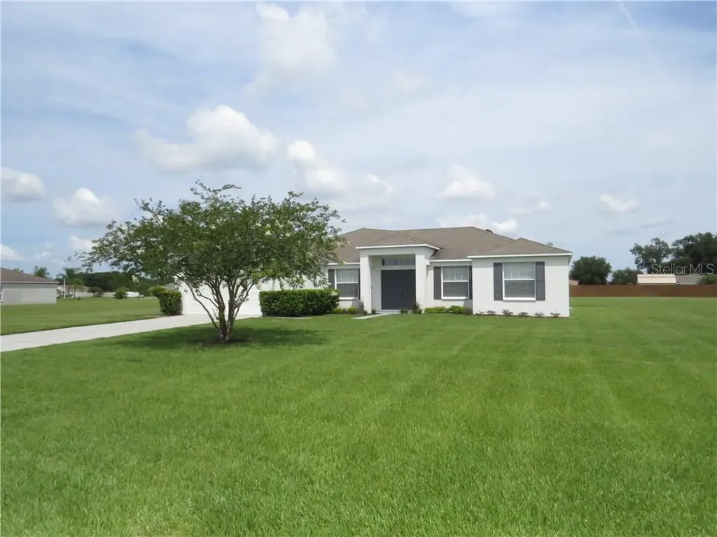 2206 Wooden Shoe Way Plant City FL 33567