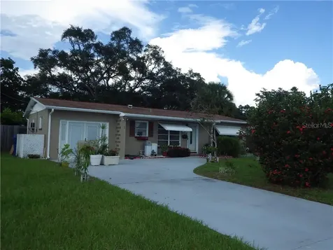 1087 75th Avenue N St Petersburg FL 33702